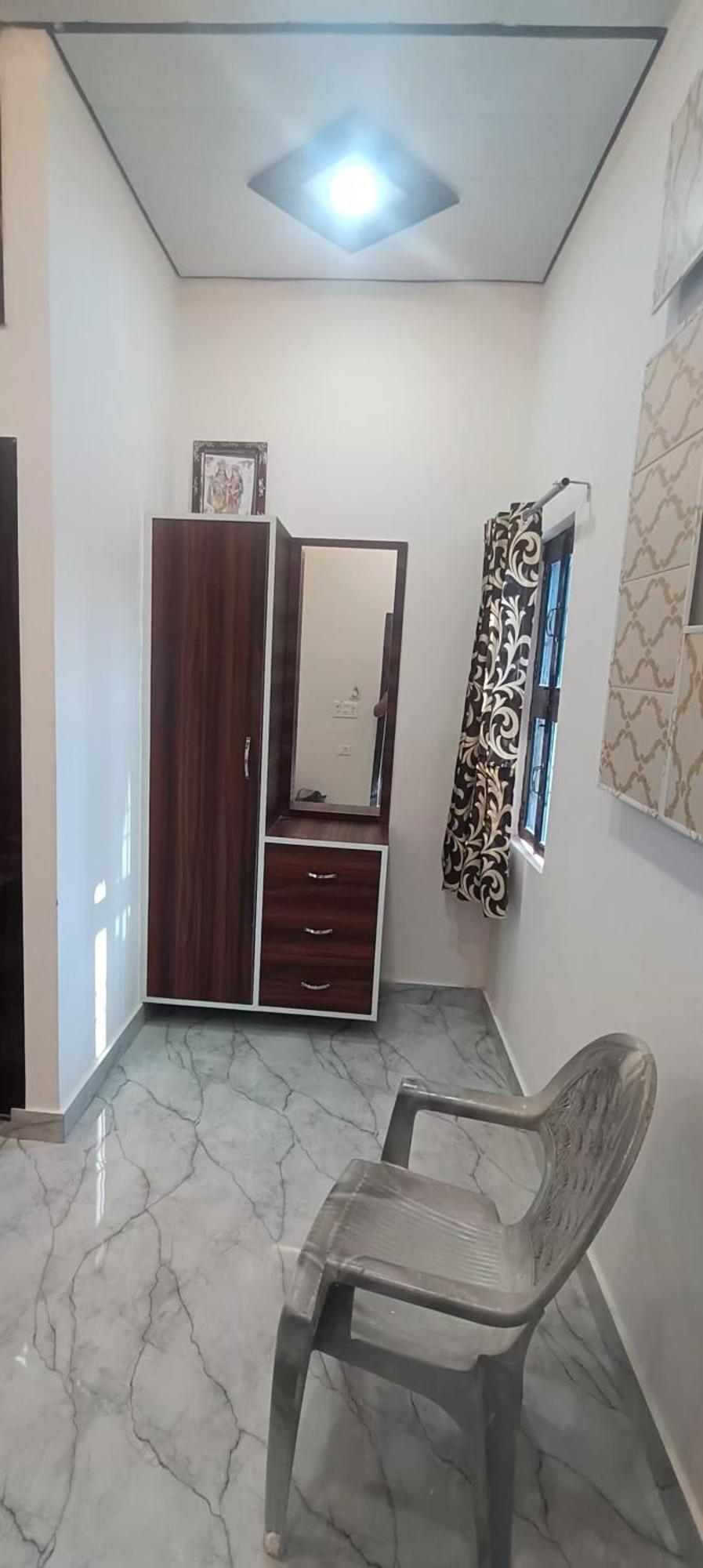 Goenka Home Stay Barsana Chhata Extérieur photo