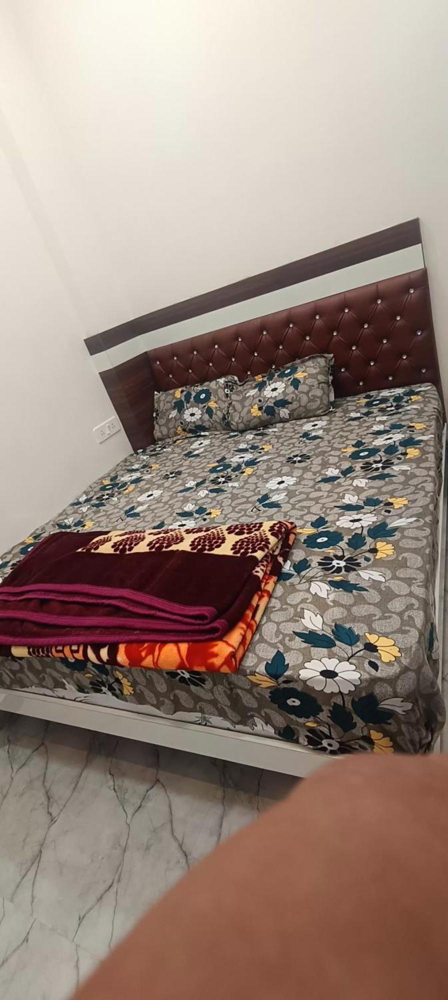 Goenka Home Stay Barsana Chhata Extérieur photo
