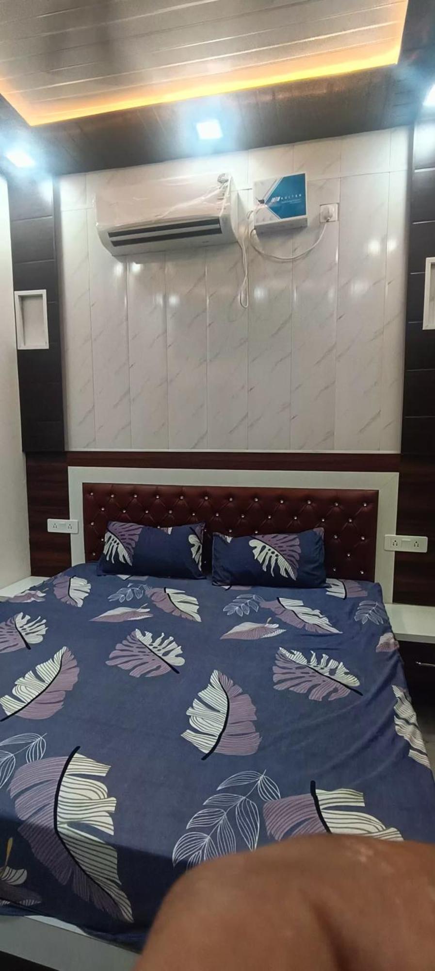 Goenka Home Stay Barsana Chhata Extérieur photo