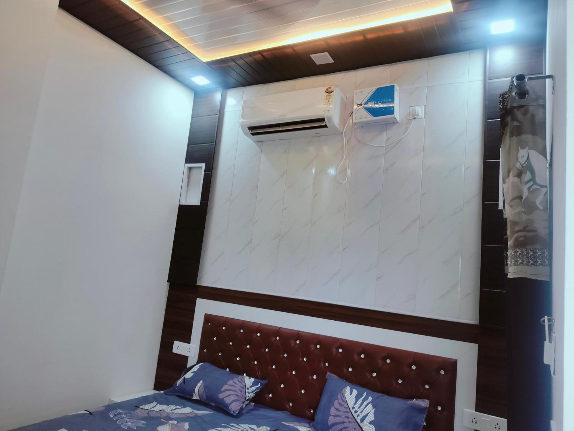 Goenka Home Stay Barsana Chhata Extérieur photo