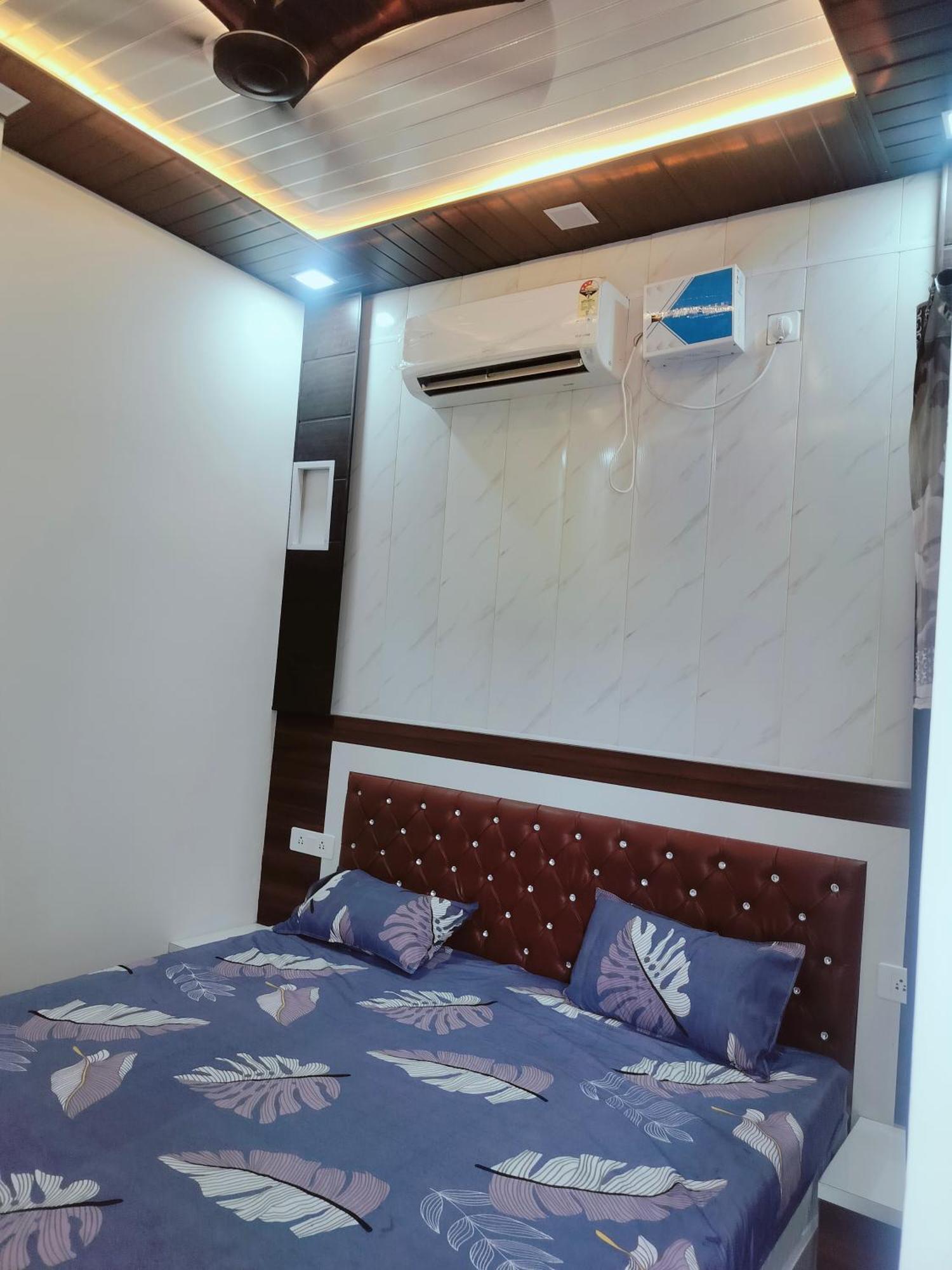 Goenka Home Stay Barsana Chhata Extérieur photo